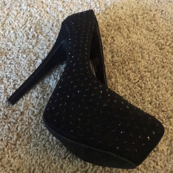 💎 JustFab Rhinestone Platform pumps 💎 - Picture 7 of 8